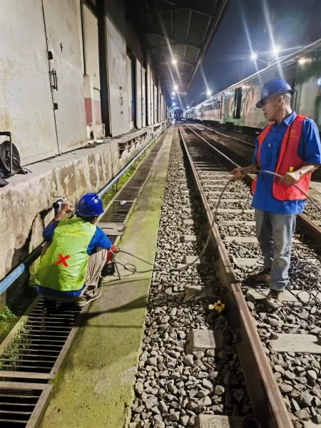 Pelancaran Pipa Stasiun KAI Jateng